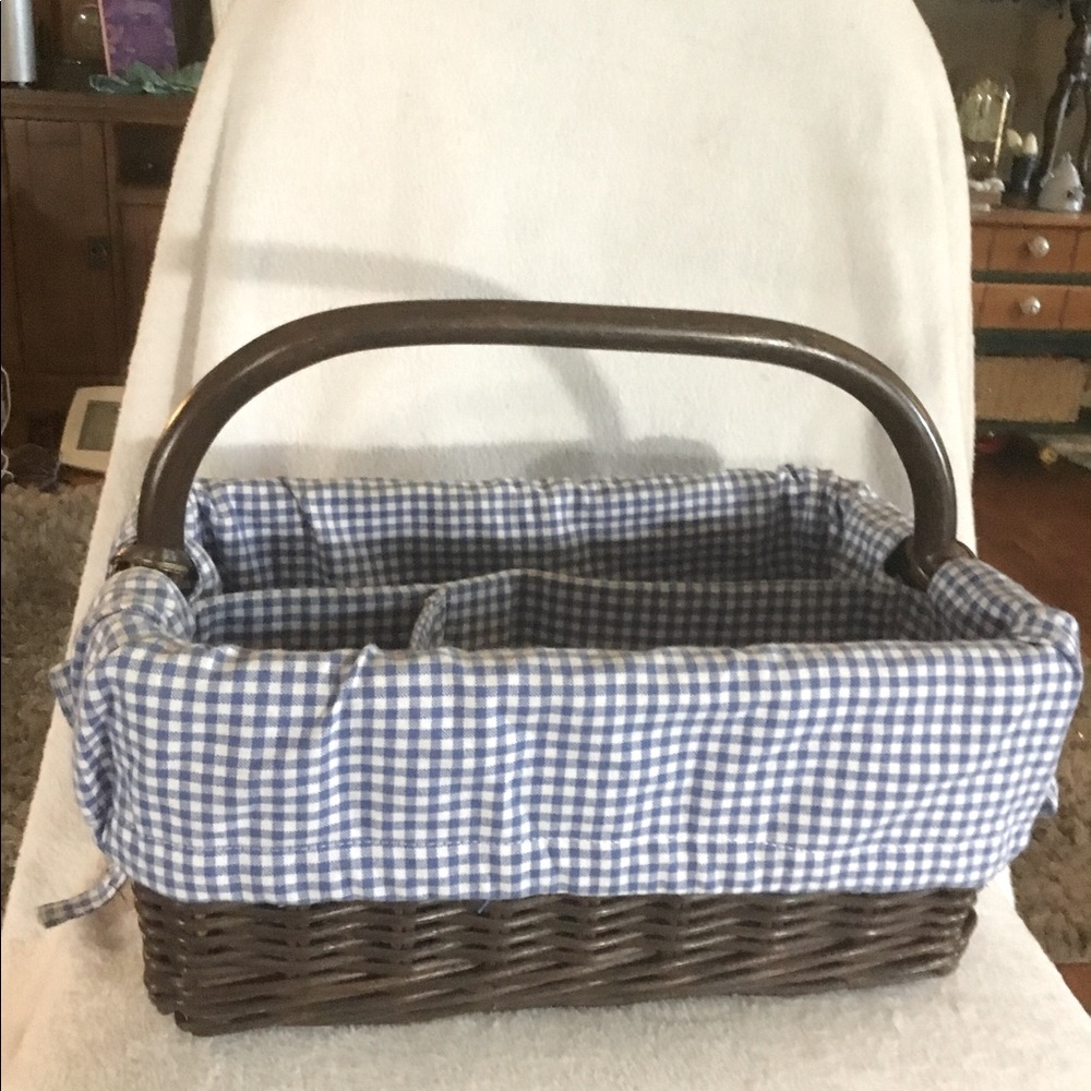 Picnic Basket With Dividers